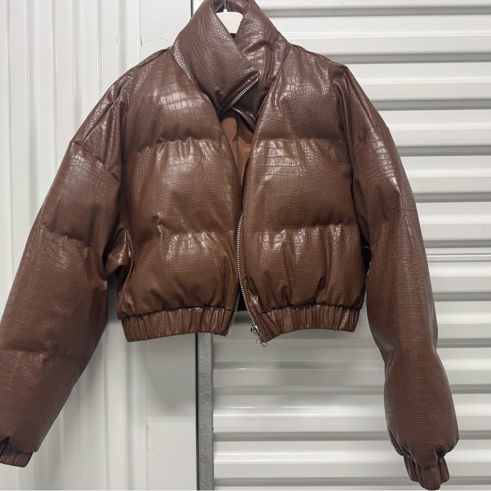 Elegant Brown Croc-Embossed Puffer Jacket
